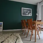 52M2 Cosy And Design With Balcony Near Montmartre